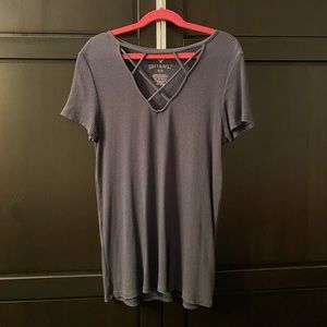 Dark blue American Eagle top sized xs.